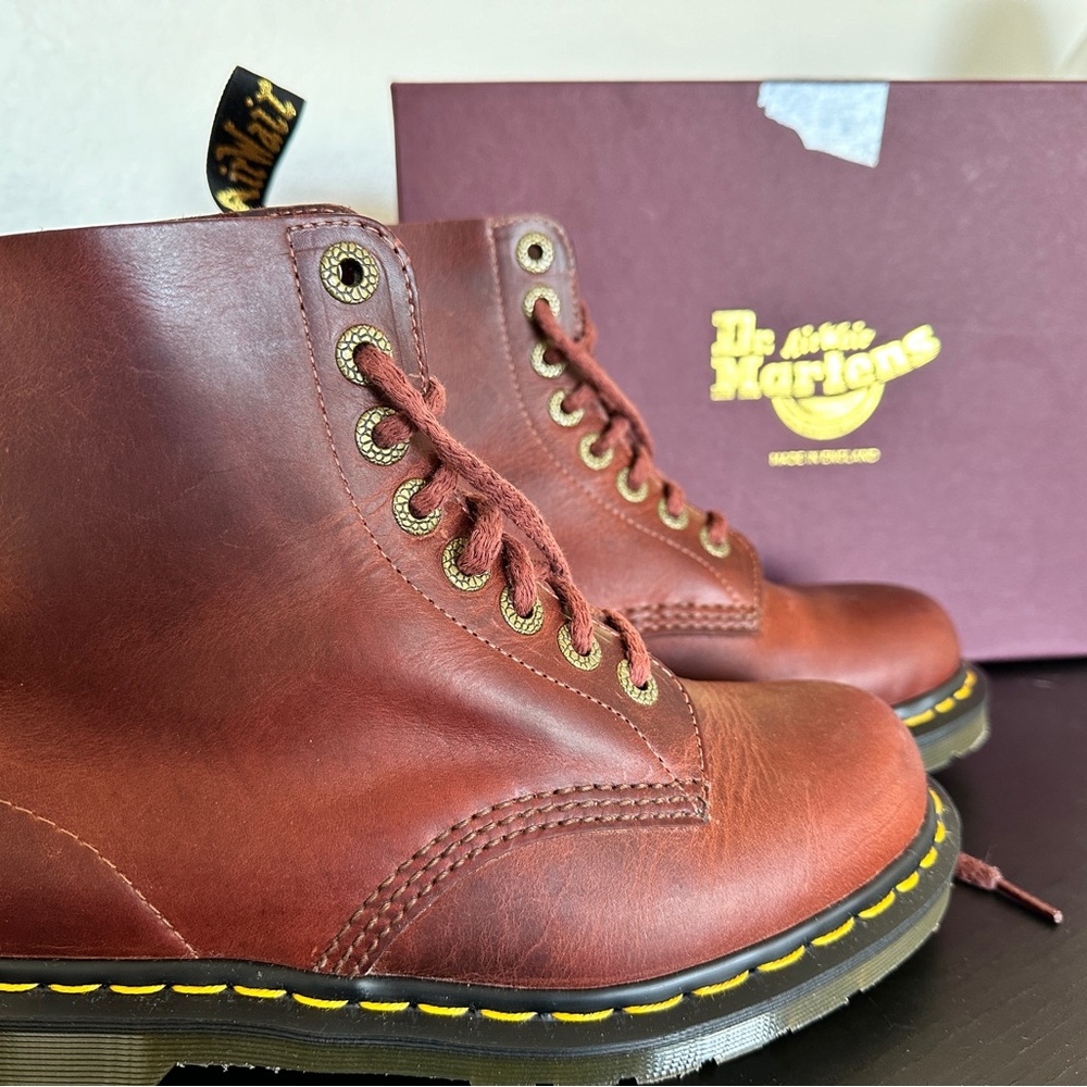 1460 Pascal Dr Martens made in England Denver Leather Lace Up Boots WM size 8